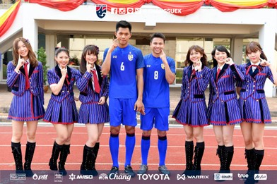 นักฟุตบอลไทยอันดับต้นๆ 1-5